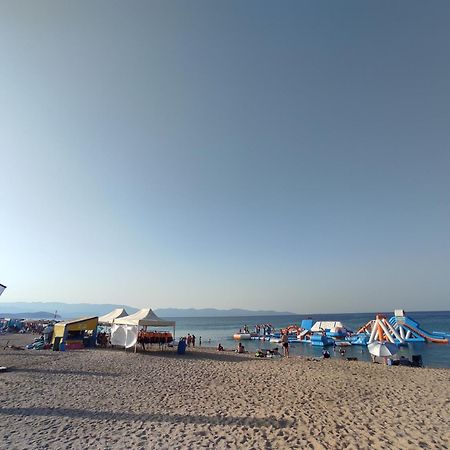 Ocean Blue Suites Ierissos Exteriör bild