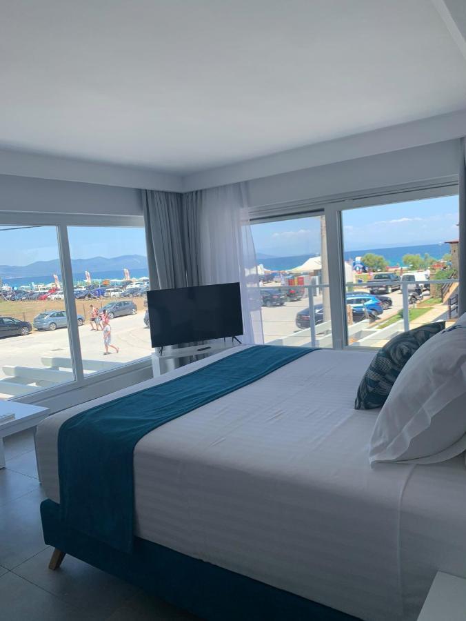 Ocean Blue Suites Ierissos Exteriör bild